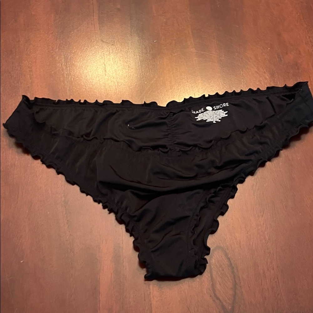Shade & Shore Black Ruffled Panties